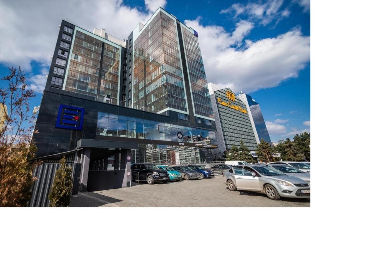 Glass New Apartments Ultracentral Chisináu Exterior foto